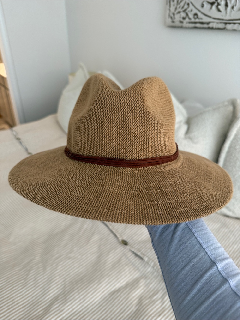 Urban Outfitters Straw Fedora Hat in Tan with Brown Band